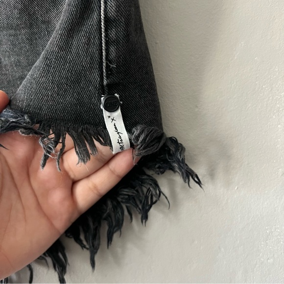 One Teaspoon Black 4040 Raw Hem Button Fly Micro Mini Skirt Denim Size 24 - Picture 2 of 8